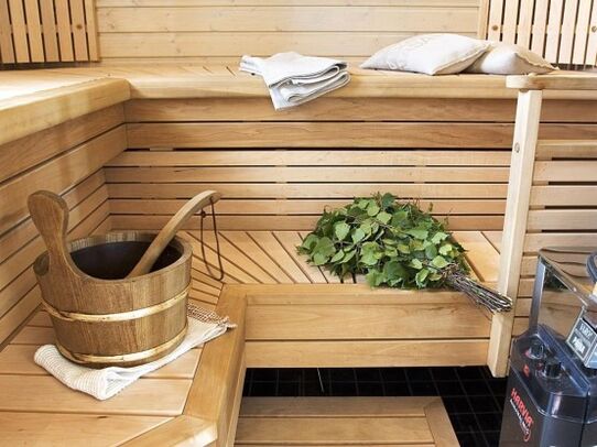 Visitare un bagno come metodo aggiuntivo di trattamento dell'artrosi del ginocchio